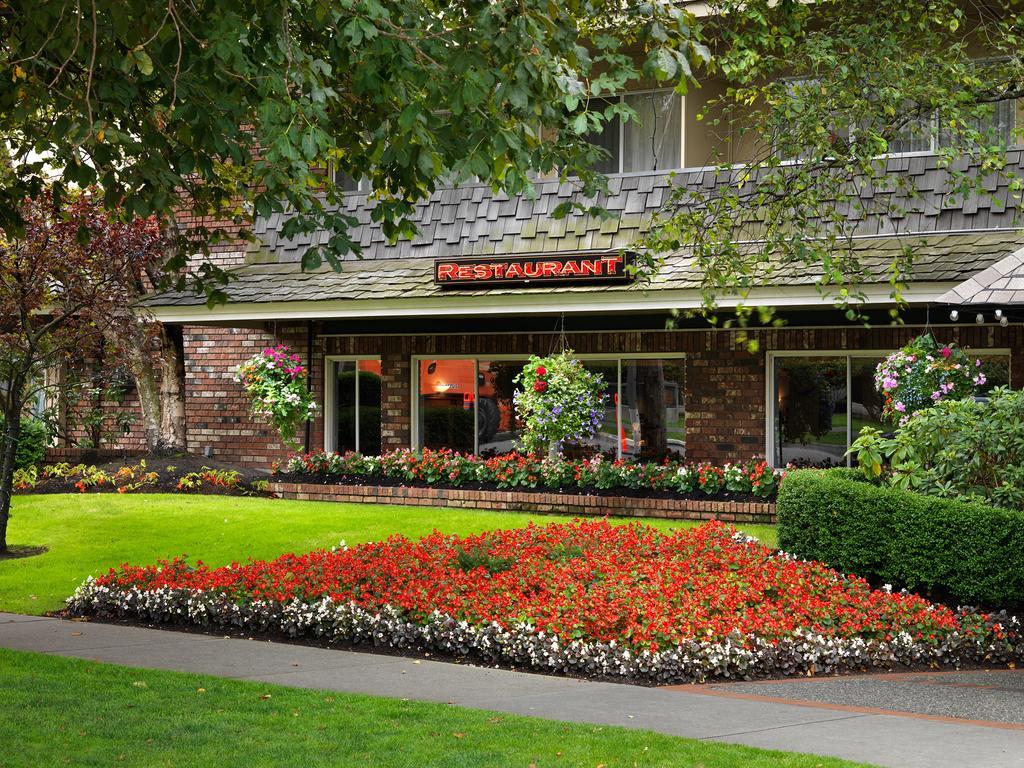 Royal Scot Hotel & Suites Victoria Eksteriør billede