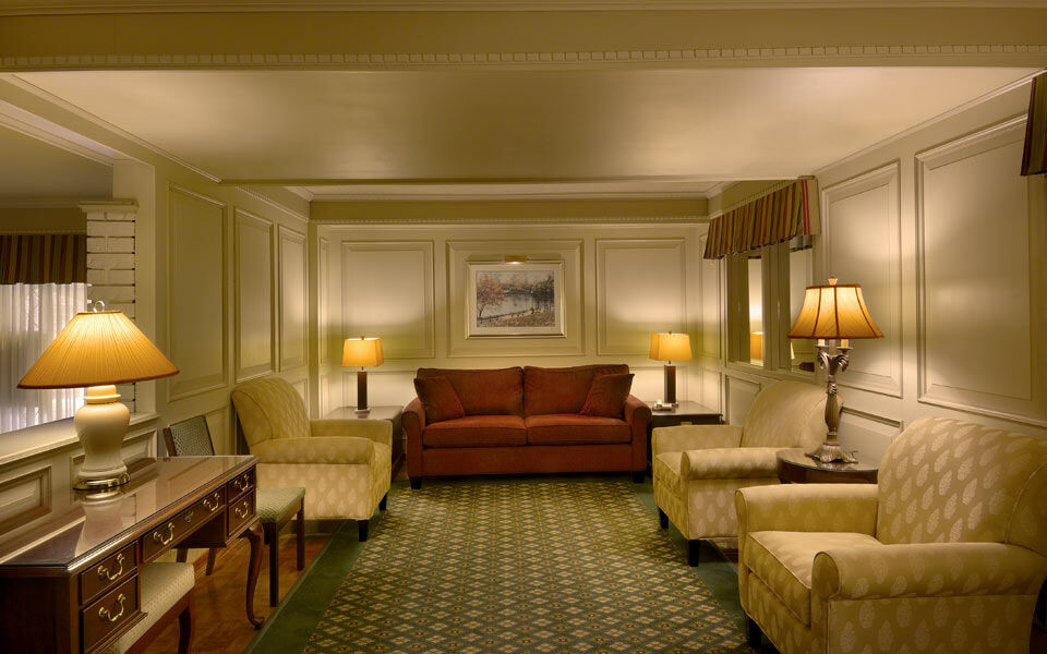 Royal Scot Hotel & Suites Victoria Eksteriør billede